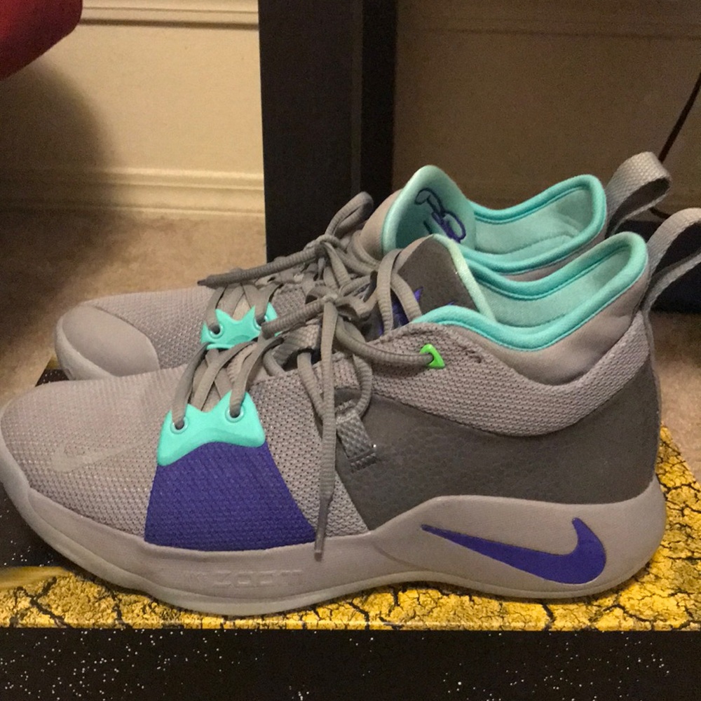 Paul George basketball shoes